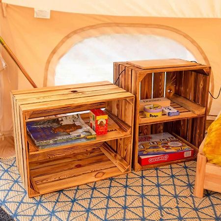 Upper Hulme Roaches Retreat Family Glampsite, Rocky Reach Bell Tent With Outdoor Adventures And Campfire Nights מראה חיצוני תמונה