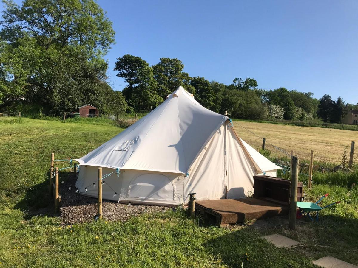 Upper Hulme Roaches Retreat Family Glampsite, Rocky Reach Bell Tent With Outdoor Adventures And Campfire Nights מראה חיצוני תמונה