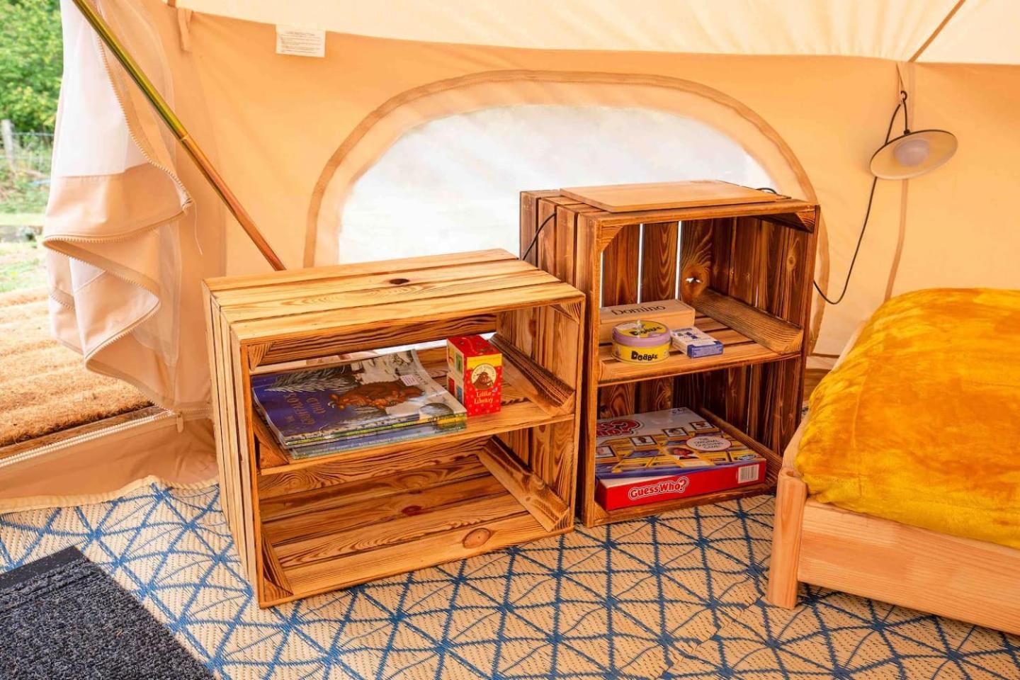Upper Hulme Roaches Retreat Family Glampsite, Rocky Reach Bell Tent With Outdoor Adventures And Campfire Nights מראה חיצוני תמונה